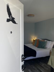 homestead-hotel-modern-rustic-room